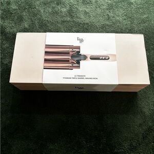 L’ange Le Trident Titanium triple barrel waving iron +  hot glove open box